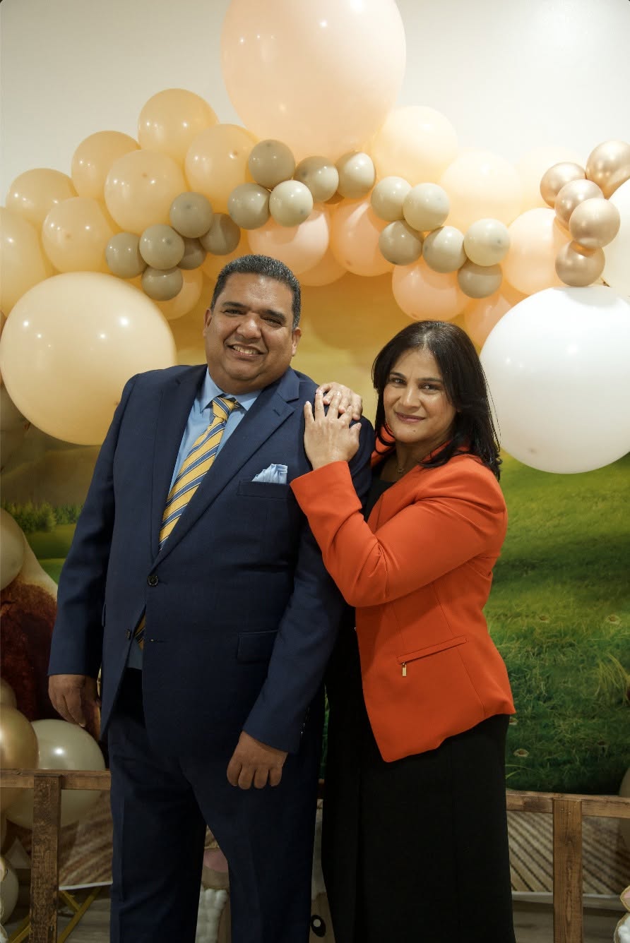 Pastor Alberto Reyes y Pastora Miledys Reyes